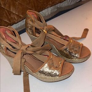 Sperry Gold and Tan Glitter Wedges